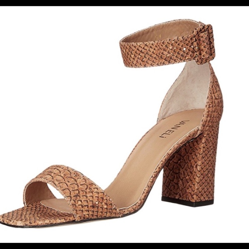 vaneli Woman's Thani Natural Serpy Cork Leather